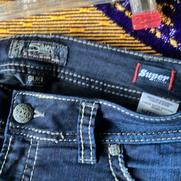 Capri jeans, super stretch. Very good condition. - Picture 5 of 5